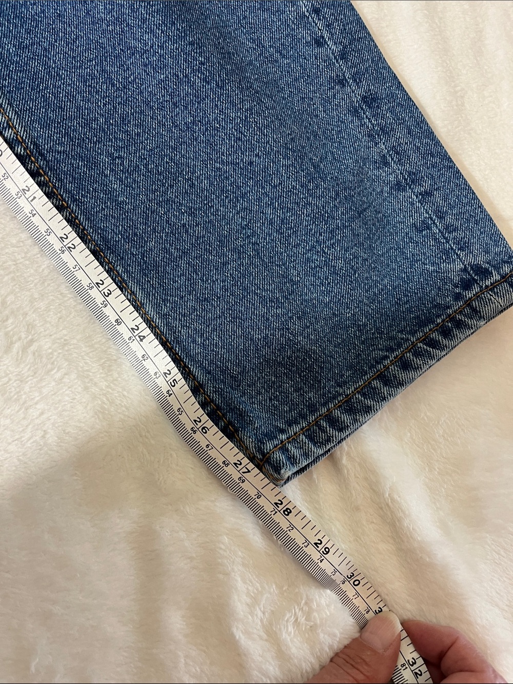 Zara Women’s Mom Jeans in Classic Blue Denim - Picture 4 of 7